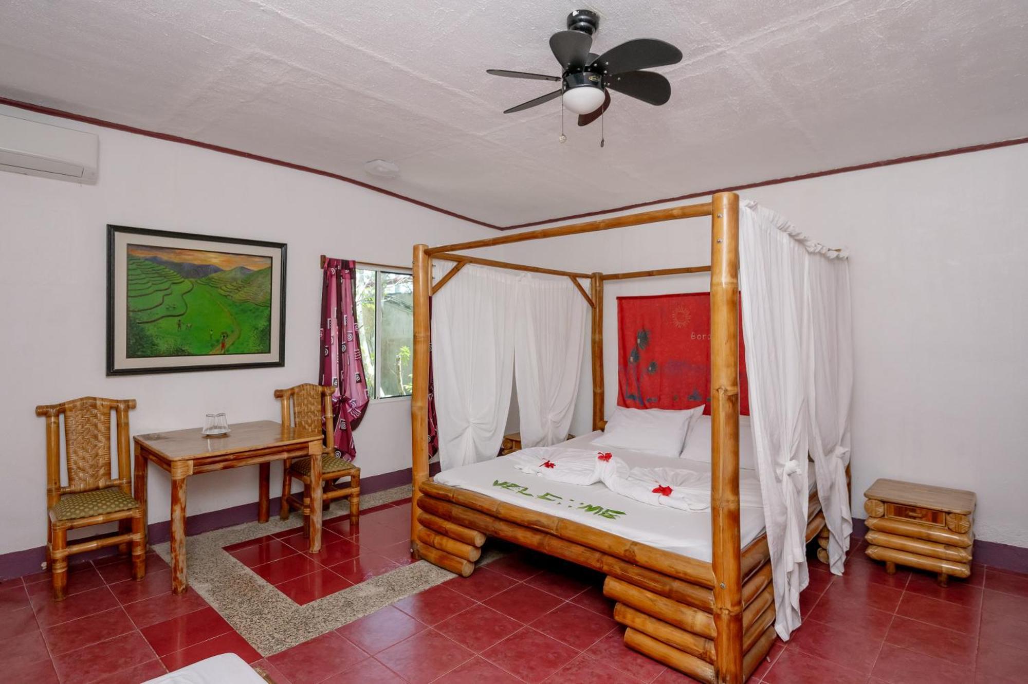 Polaris Beach And Dive Resort Inc Loon Exteriér fotografie
